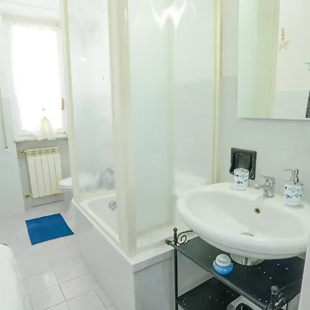 Casa Lella Ac E Wifi * Savona